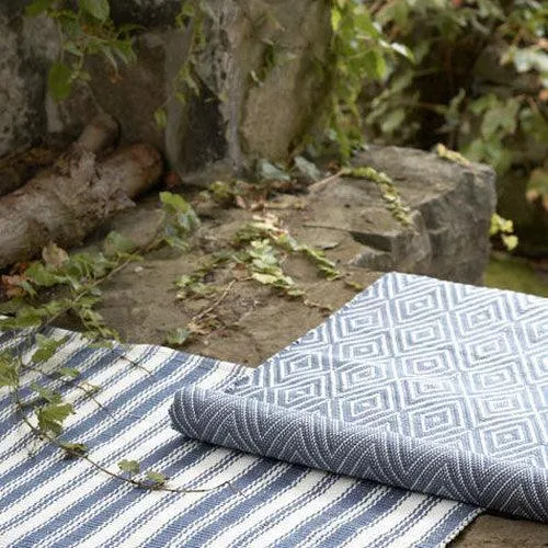 Dash & Albert Diamond Denim/White Indoor/Outdoor Rug