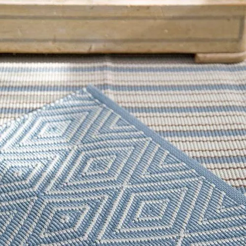 Dash & Albert Diamond Slate/Light Blue Indoor/Outdoor Rug