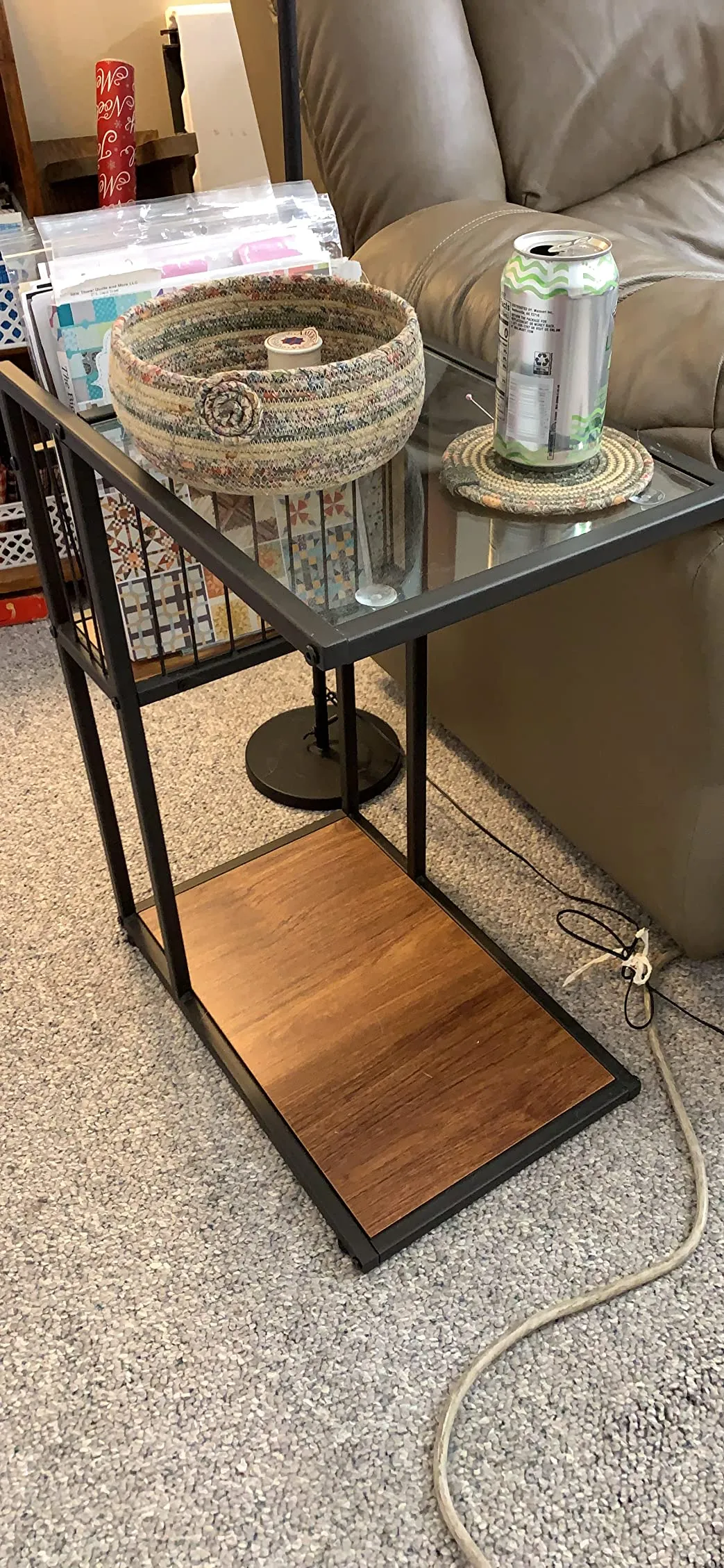 Glass Top C Shaped End/Couch/Side Table with Mesh Basket for Coffee Drink Snack Laptop, Metal Industrial Style