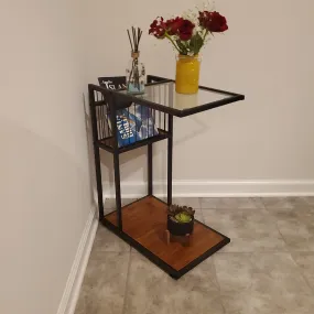 Glass Top C Shaped End/Couch/Side Table with Mesh Basket for Coffee Drink Snack Laptop, Metal Industrial Style