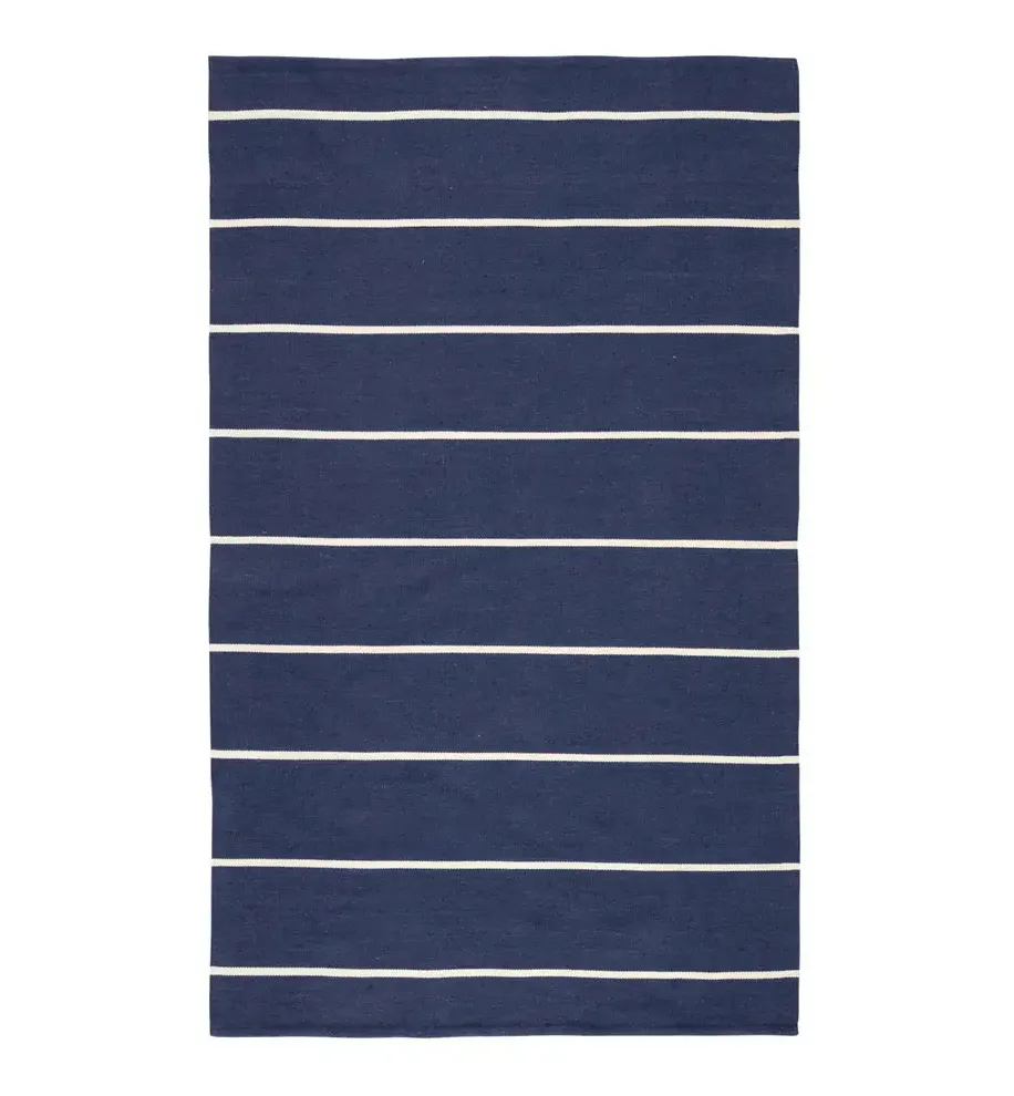 Lanai Corbina Indoor/Outdoor Rug in Deep Blue and Ivory (Multiple Sizes)