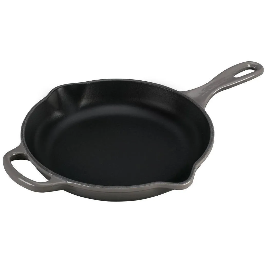 Le Creuset 9″ Signature Cast Iron Handle Skillet