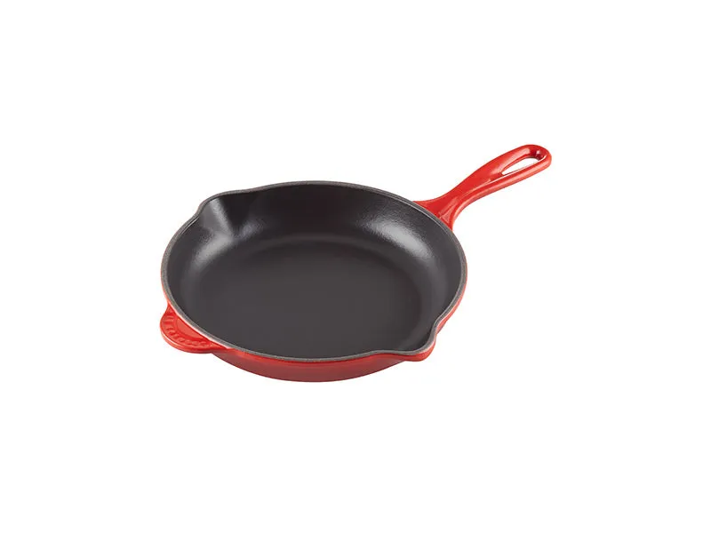 Le Creuset 9" Classic Skillet